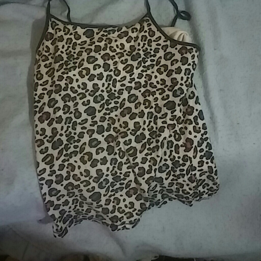 Clothes - Picture 5 of 5
